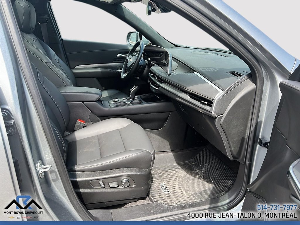 2025 Cadillac XT4 AWD Premium Luxury in Montreal, Quebec - 14 - w1024h768px