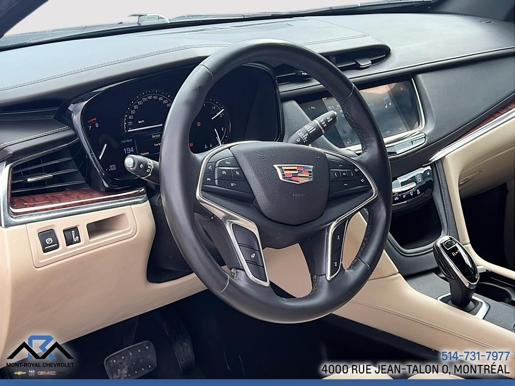 2017 Cadillac XT5 Luxury AWD in Montreal, Quebec - 10 - w1024h768px