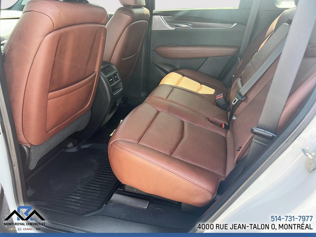 2022 Cadillac XT5 AWD Premium Luxury in Montreal, Quebec - 12 - w1024h768px