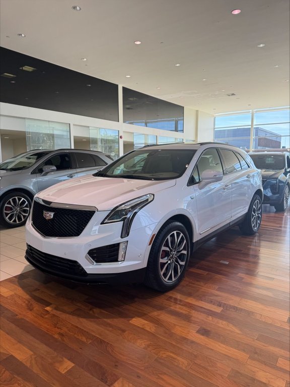 Cadillac XT5  2024 à Montréal, Québec - 3 - w1024h768px