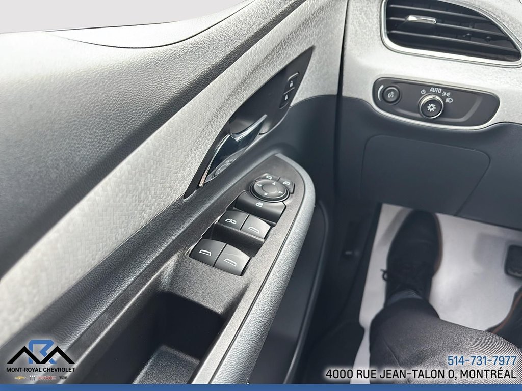 2021 Chevrolet Bolt EV in Montreal, Quebec - 9 - w1024h768px