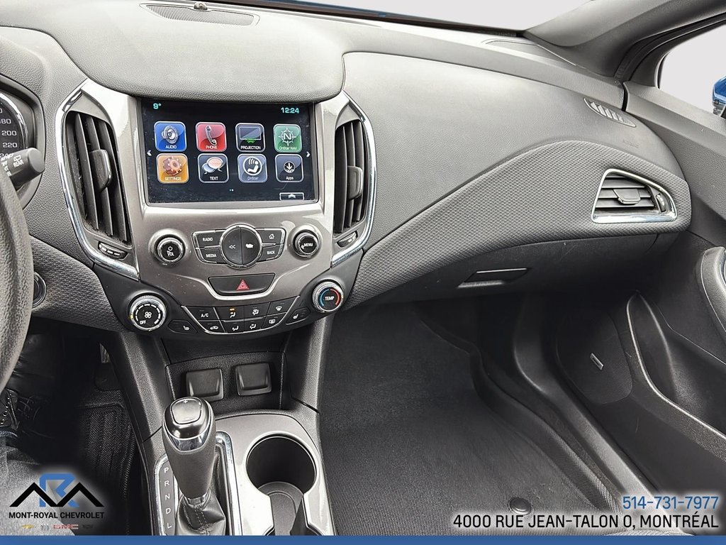 2018 Chevrolet Cruze LT in Montreal, Quebec - 16 - w1024h768px