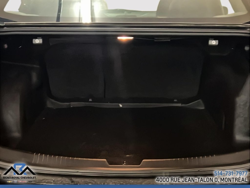 Chevrolet Malibu 1LT 2024 à Montréal, Québec - 25 - w1024h768px