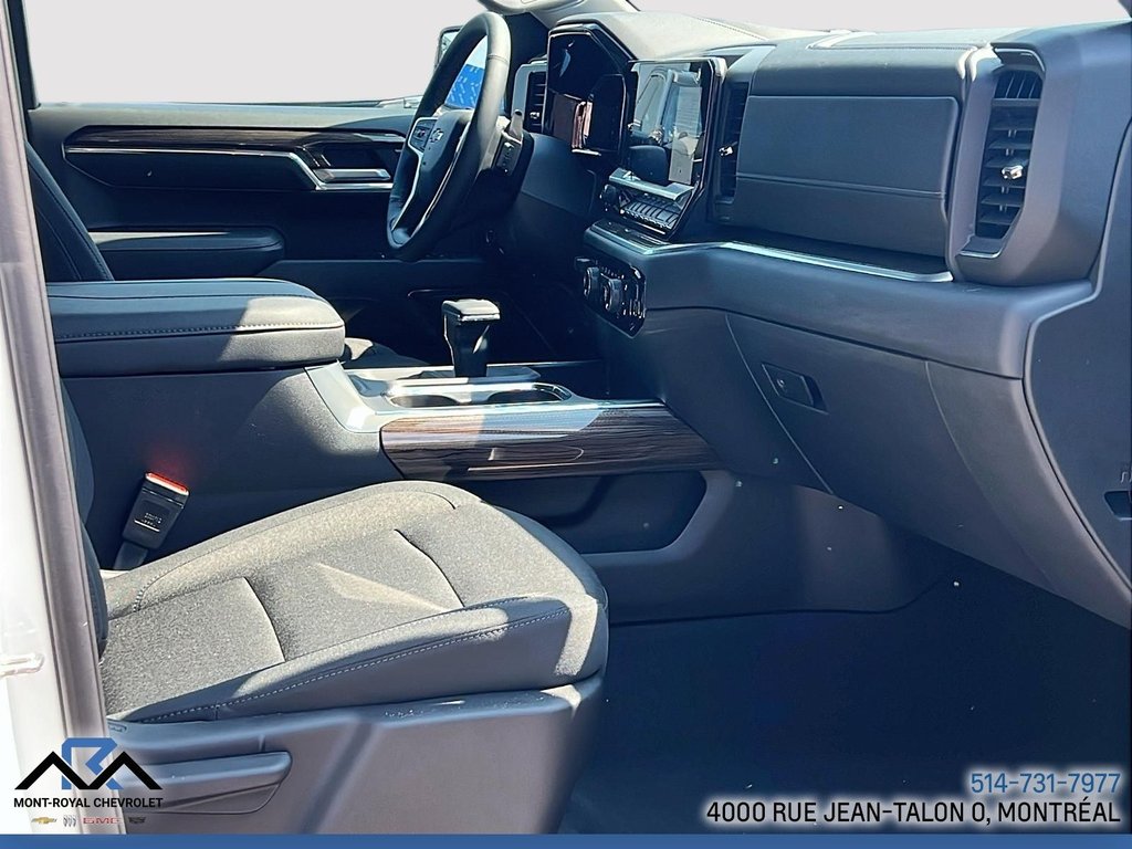 Chevrolet Silverado 1500 RST 2025 à Montréal, Québec - 11 - w1024h768px