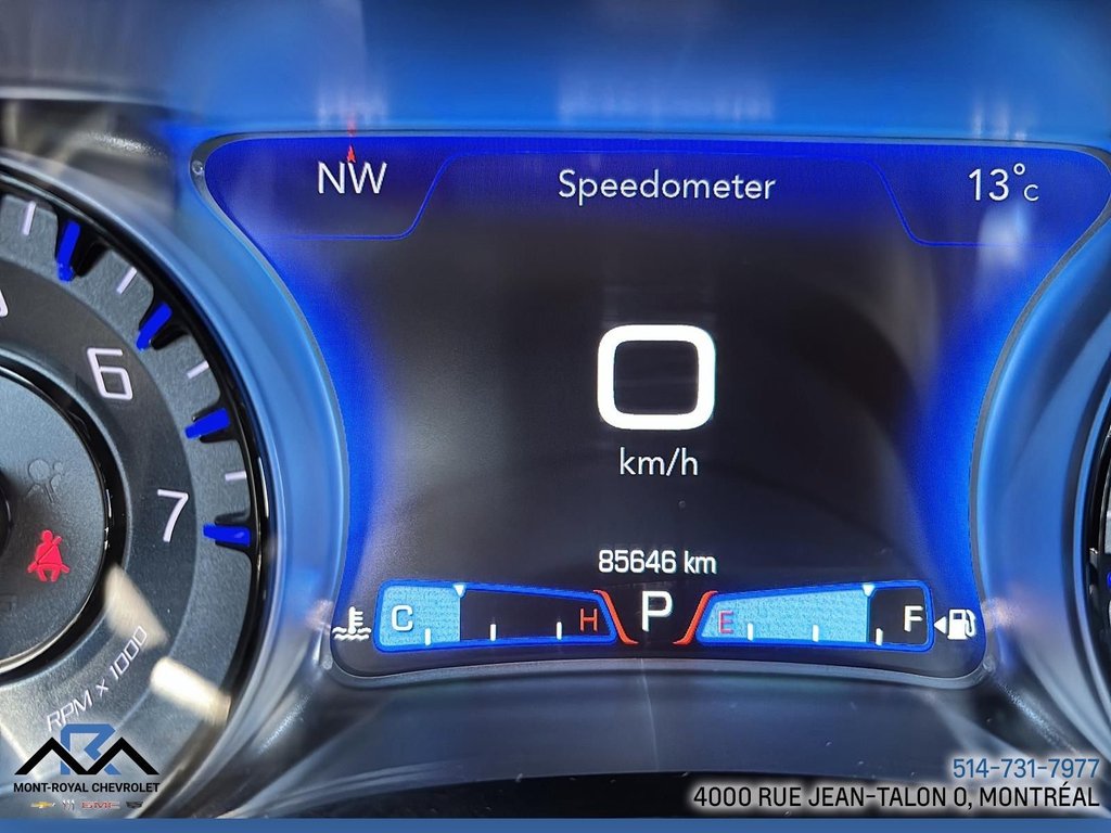2023 Chrysler 300 in Montreal, Quebec - 23 - w1024h768px