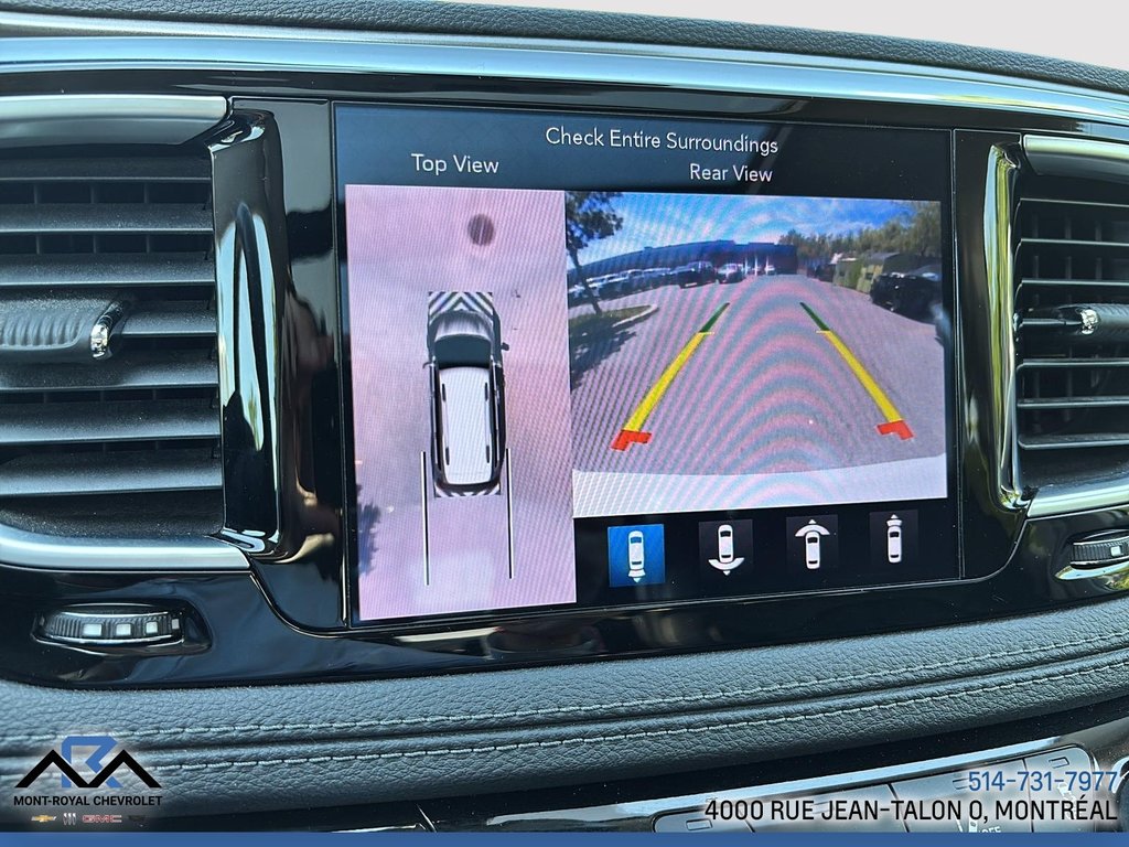 2018 Chrysler Pacifica Hybrid in Montreal, Quebec - 15 - w1024h768px