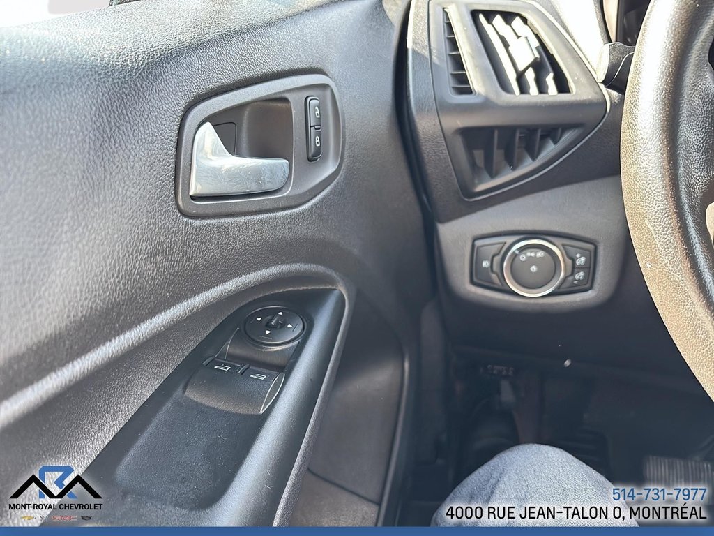 Ford Transit Connect Van  2018 à Montréal, Québec - 15 - w1024h768px