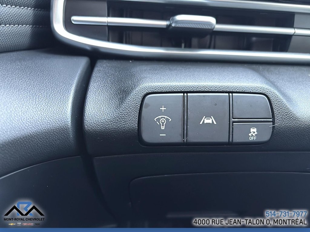 Hyundai Elantra Luxury 2023 à Montréal, Québec - 37 - w1024h768px
