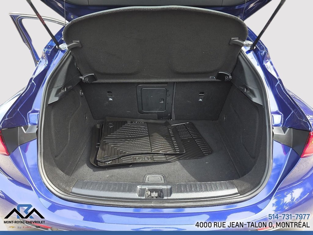 2017 Infiniti QX30 Luxe AWD in Montréal, Quebec - 19 - w1024h768px