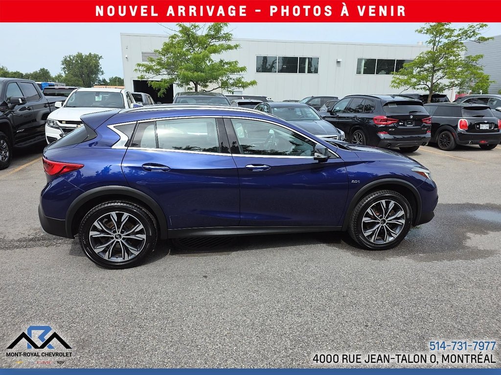 Infiniti QX30 Luxe AWD 2017 à Montréal, Québec - 6 - w1024h768px