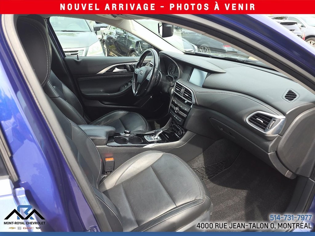 Infiniti QX30 Luxe AWD 2017 à Montréal, Québec - 11 - w1024h768px