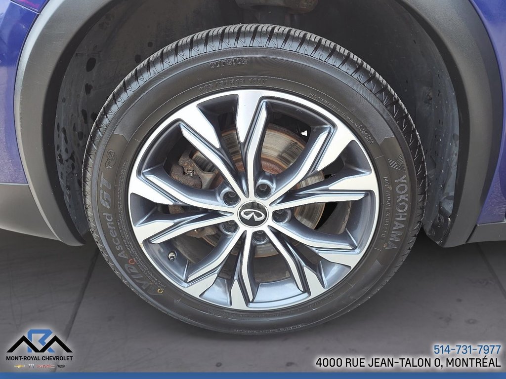 2017 Infiniti QX30 Luxe AWD in Montréal, Quebec - 18 - w1024h768px