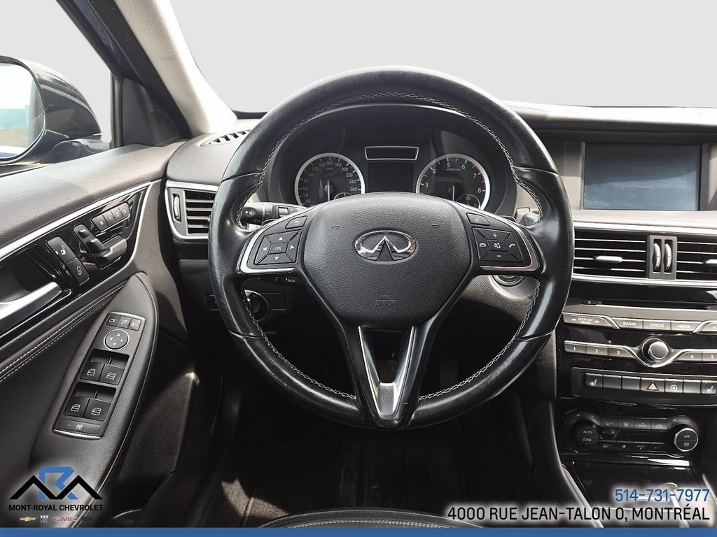 2017 Infiniti QX30 Luxe AWD in Montréal, Quebec - 14 - w1024h768px