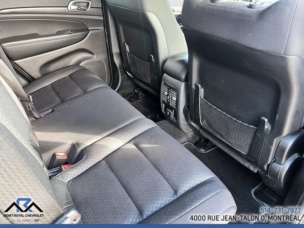 2018 Jeep Grand Cherokee Laredo in Montreal, Quebec - 12 - w1024h768px