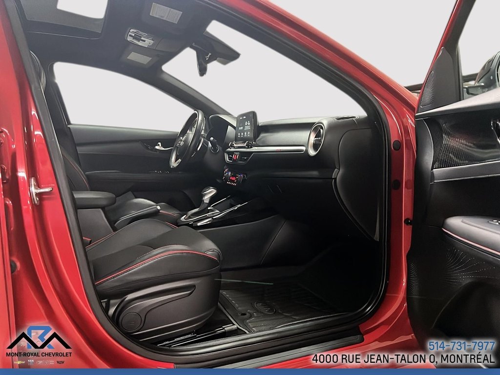 2021 Kia Forte5 in Montréal, Quebec - 11 - w1024h768px