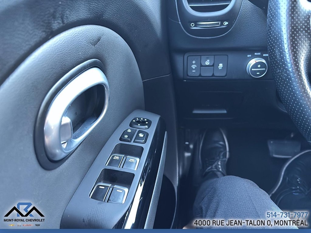 2018 Kia Soul in Montreal, Quebec - 17 - w1024h768px
