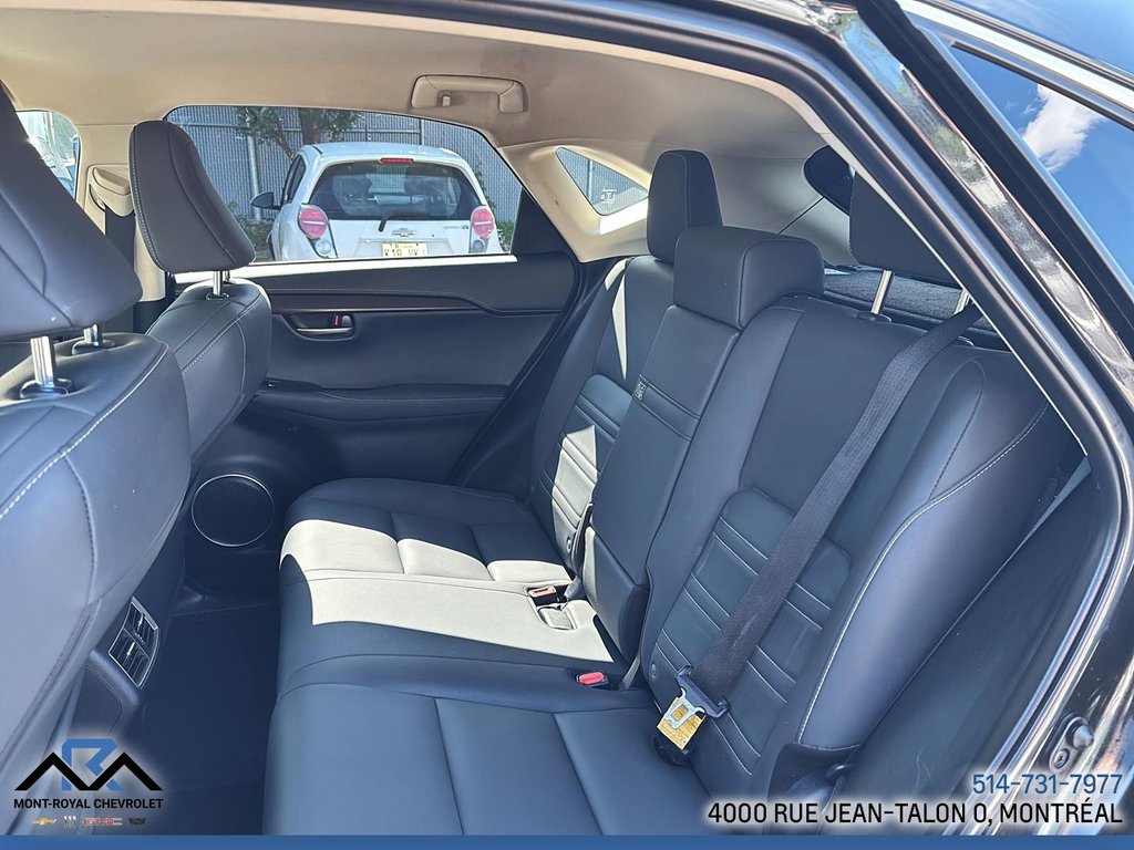 2021 Lexus NX 300 in Montréal, Quebec - 19 - w1024h768px