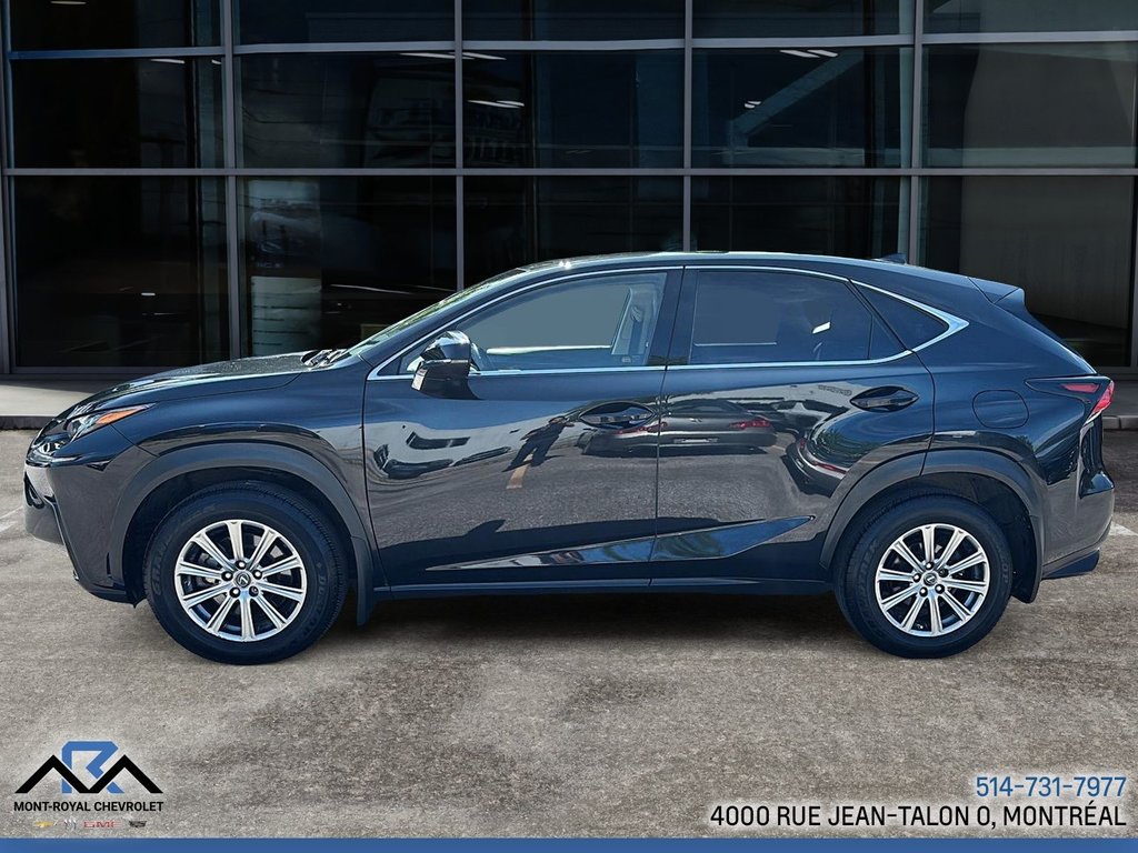 2021 Lexus NX 300 in Montréal, Quebec - 9 - w1024h768px