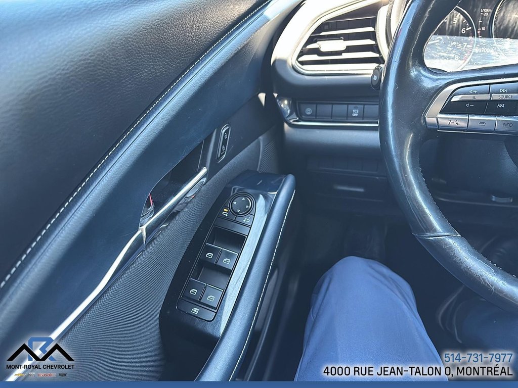 2020 Mazda CX-30 in Montreal, Quebec - 17 - w1024h768px