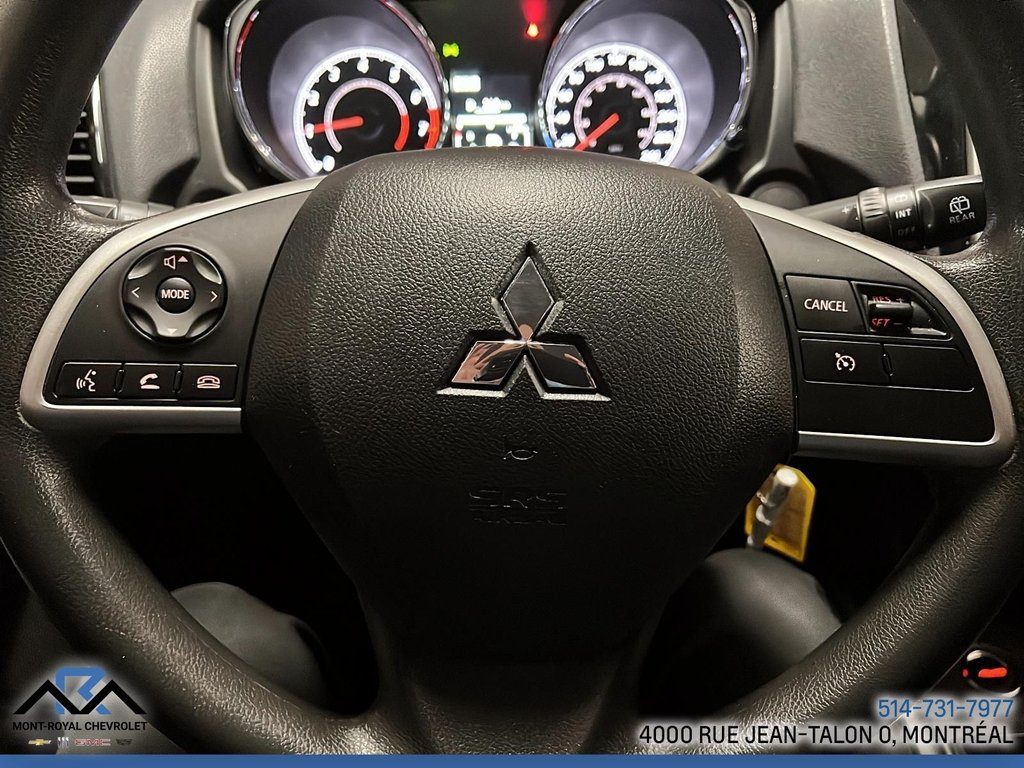 2022 Mitsubishi RVR ES in Montréal, Quebec - 21 - w1024h768px