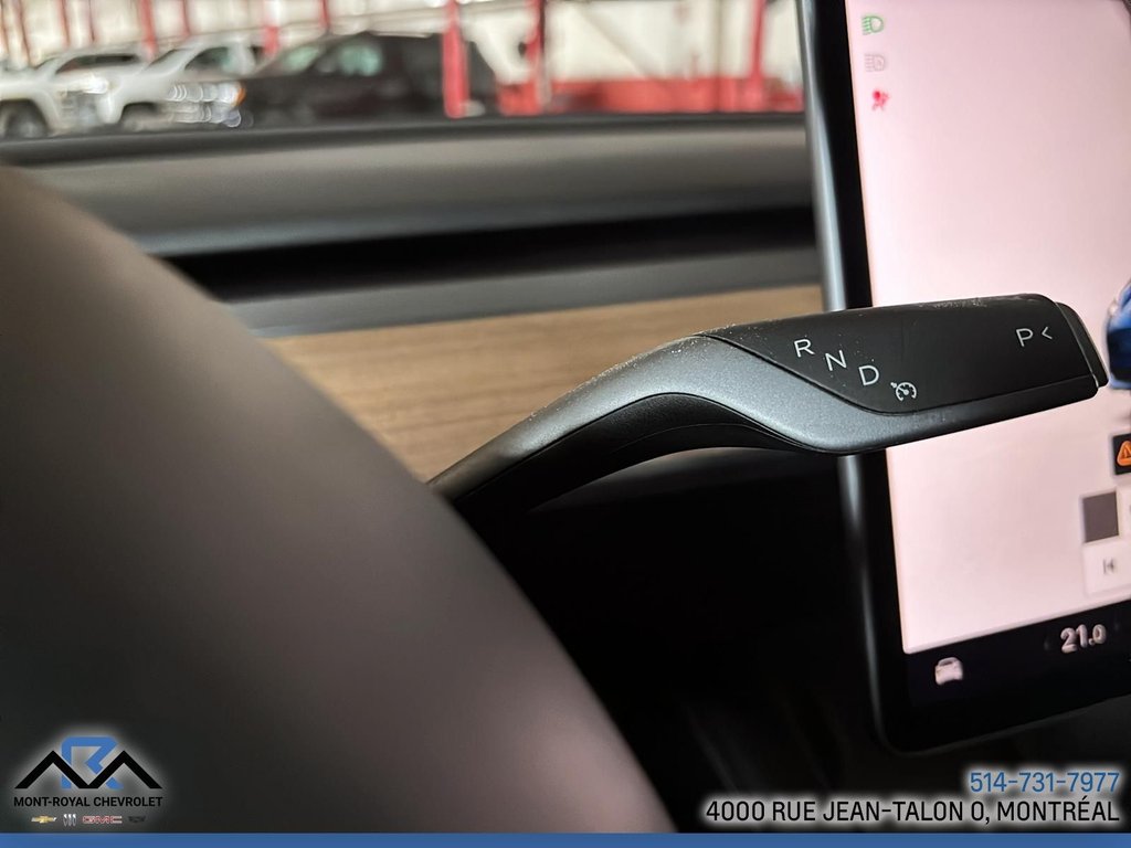 2022 Tesla Model 3 Standard range in Montréal, Quebec - 23 - w1024h768px