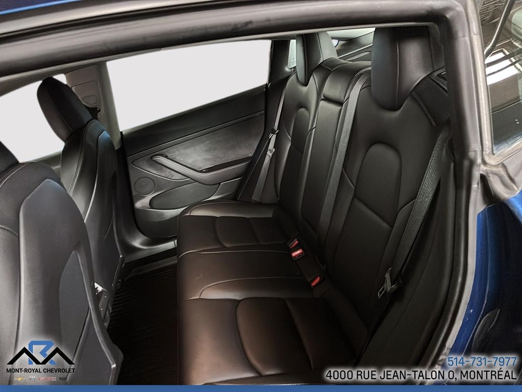 2022 Tesla Model 3 Standard range in Montréal, Quebec - 17 - w1024h768px