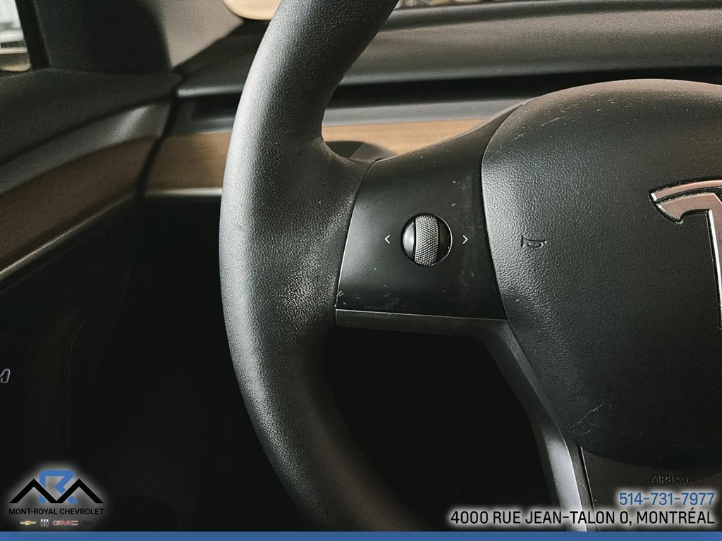 2022 Tesla Model 3 Standard range in Montréal, Quebec - 29 - w1024h768px