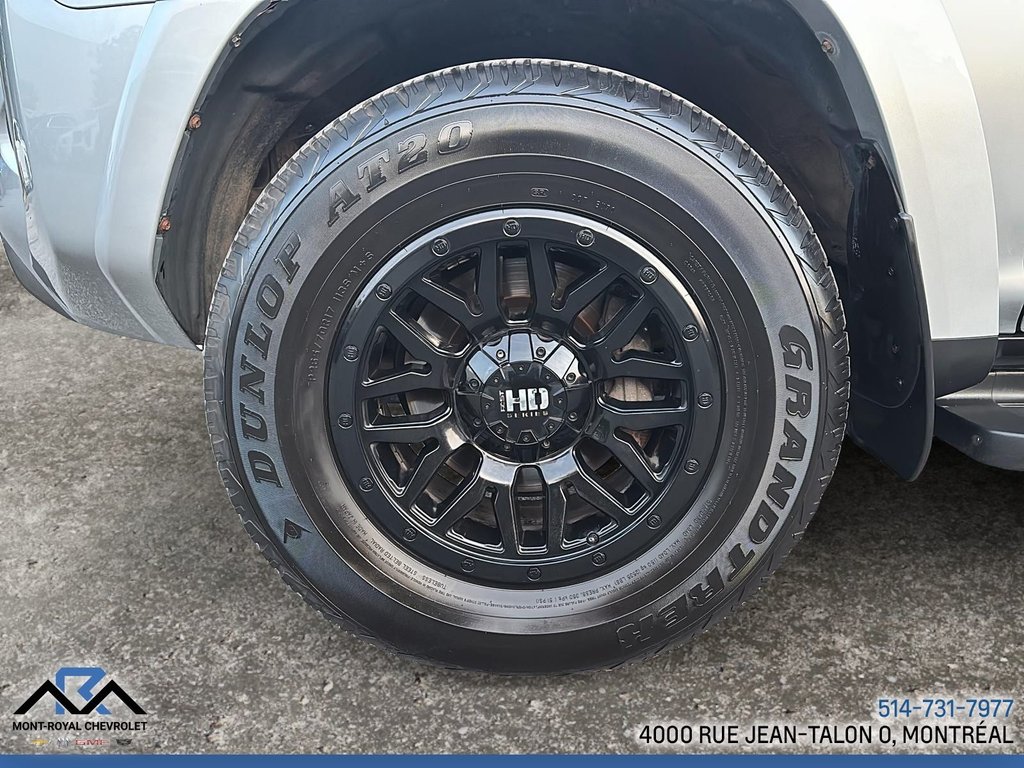 2022 Toyota 4Runner TRD Offroad in Montréal, Quebec - 13 - w1024h768px