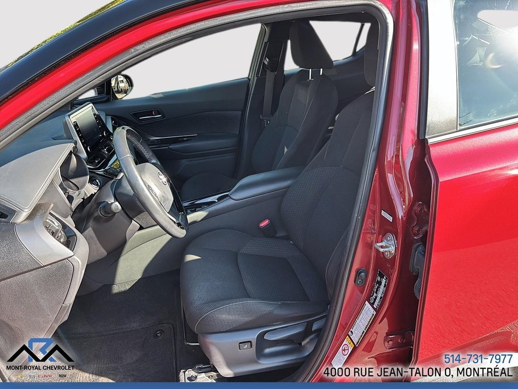 Toyota C-HR XLE Premium 2019 à Montréal, Québec - 15 - w1024h768px