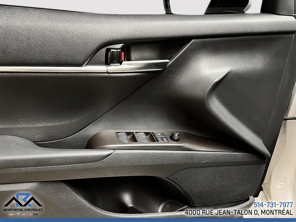2022 Toyota Camry SE in Montreal, Quebec - 24 - w1024h768px