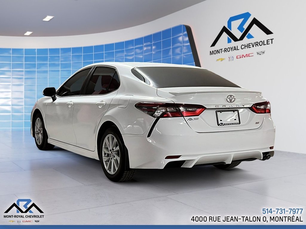 2022 Toyota Camry SE in Montreal, Quebec - 3 - w1024h768px