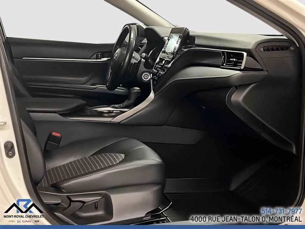 2022 Toyota Camry SE in Montreal, Quebec - 13 - w1024h768px