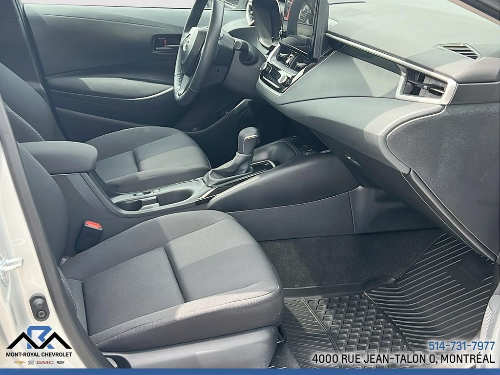 2025 Toyota Corolla LE in Montreal, Quebec - 12 - w1024h768px