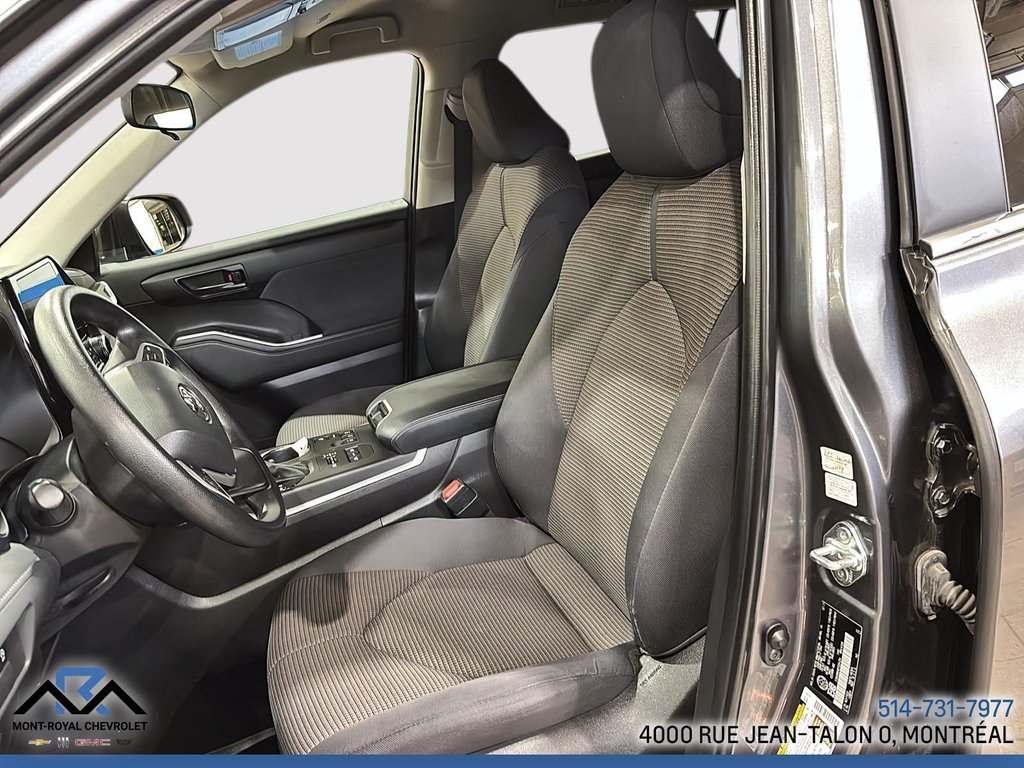 Toyota Highlander  2023 à Montréal, Québec - 28 - w1024h768px