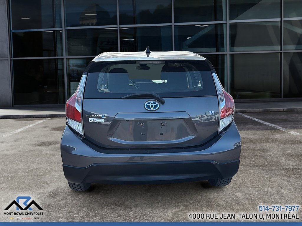 2017 Toyota Prius C in Montreal, Quebec - 3 - w1024h768px