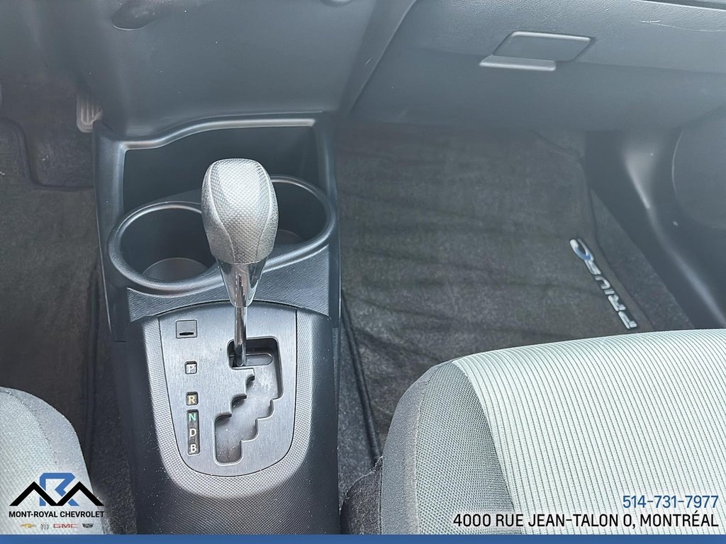2017 Toyota Prius C in Montreal, Quebec - 15 - w1024h768px