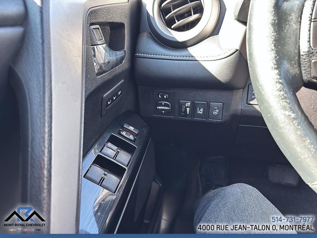 2016 Toyota RAV4 Limited in Montréal, Quebec - 17 - w1024h768px