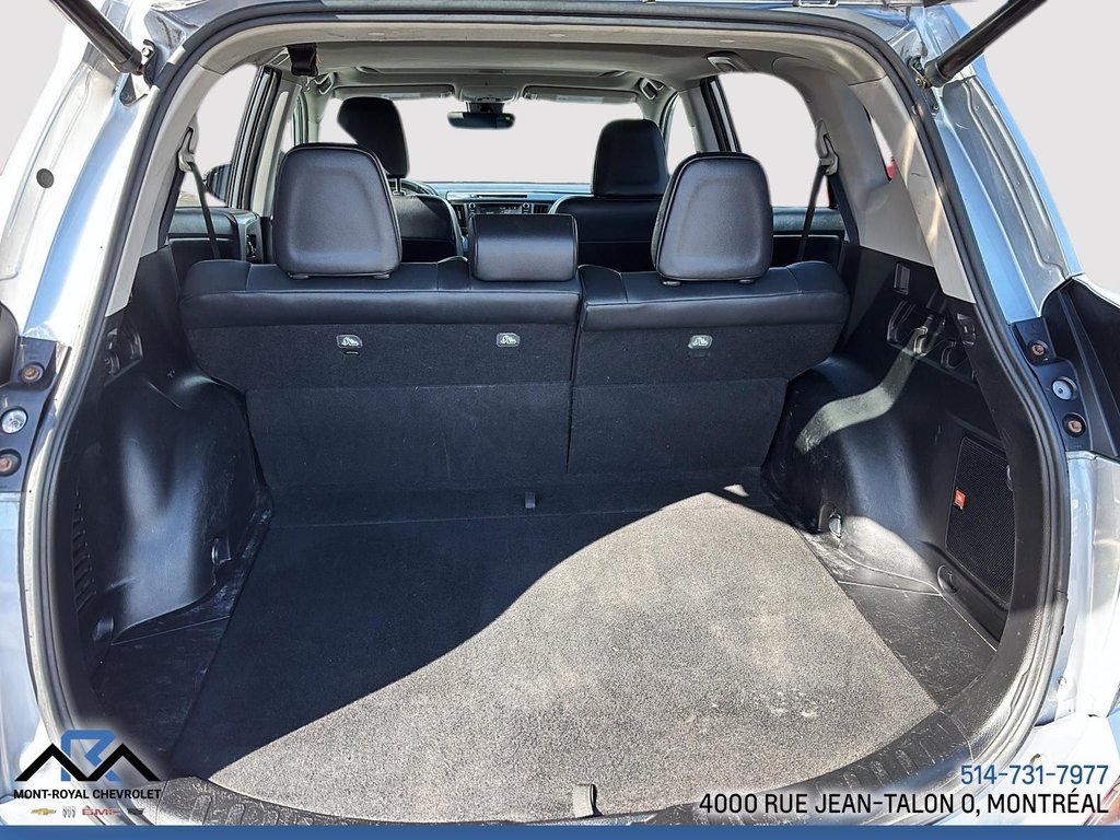 2016 Toyota RAV4 Limited in Montréal, Quebec - 11 - w1024h768px