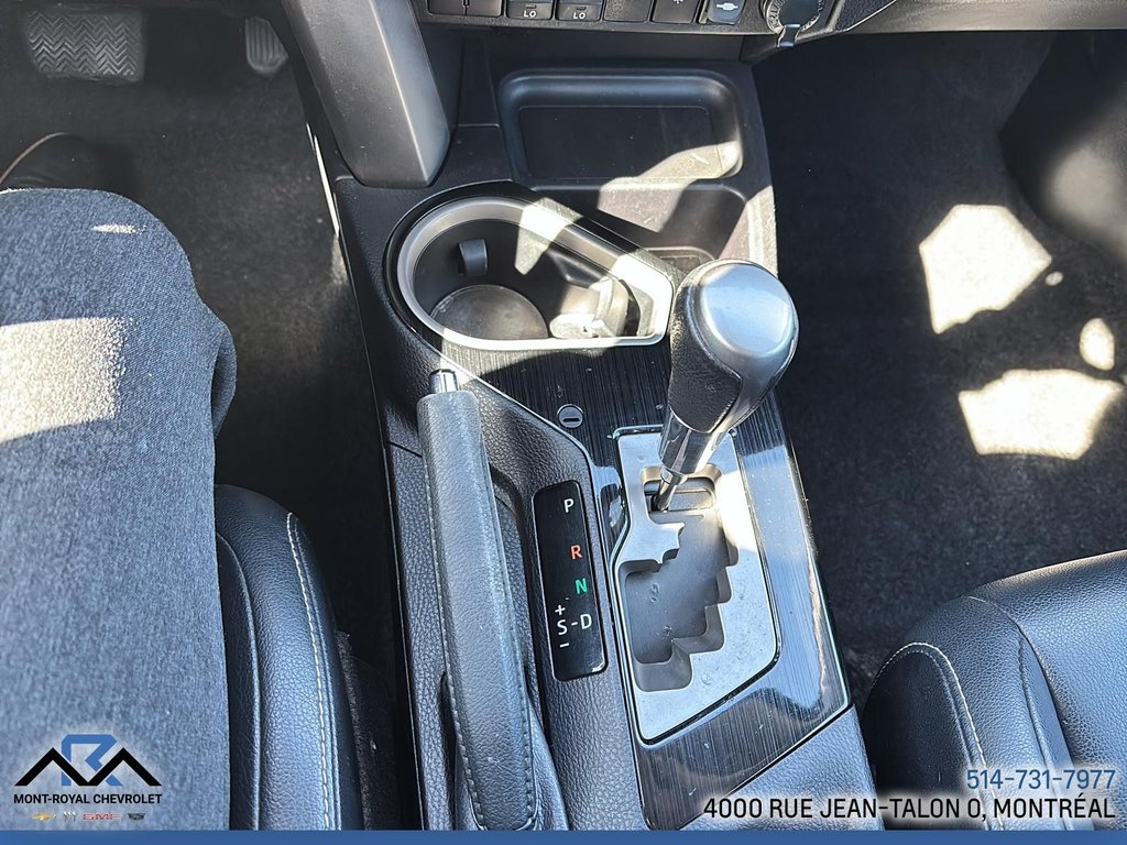 2016 Toyota RAV4 Limited in Montréal, Quebec - 21 - w1024h768px