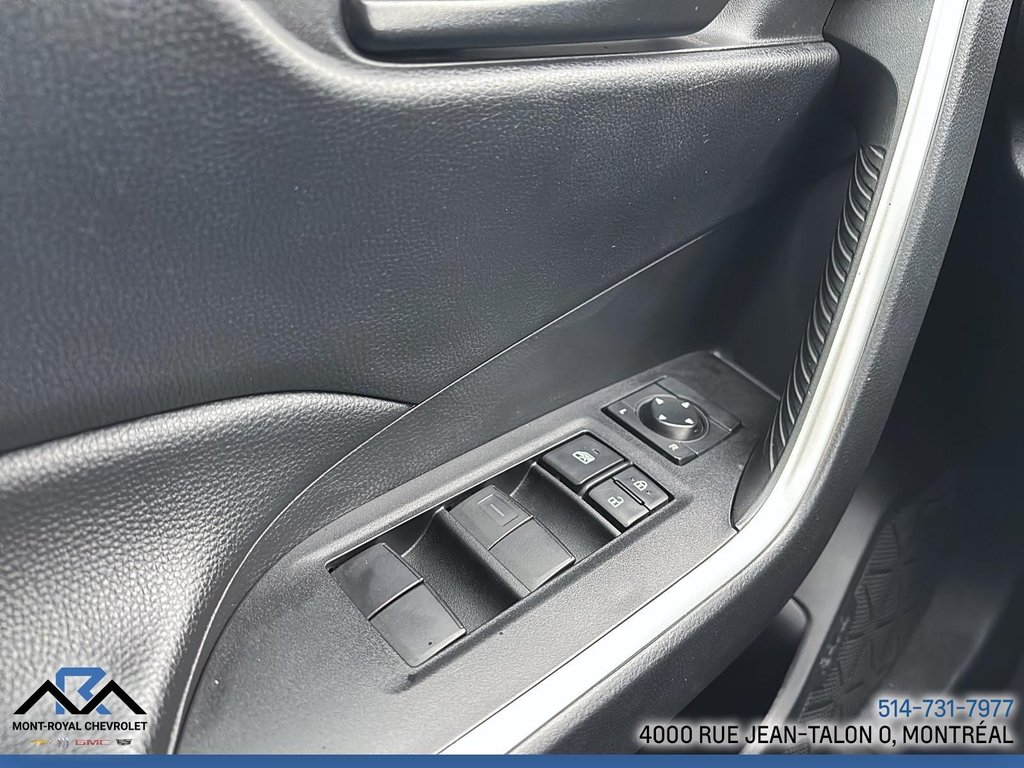 Toyota RAV4 LE 2022 à Montréal, Québec - 26 - w1024h768px