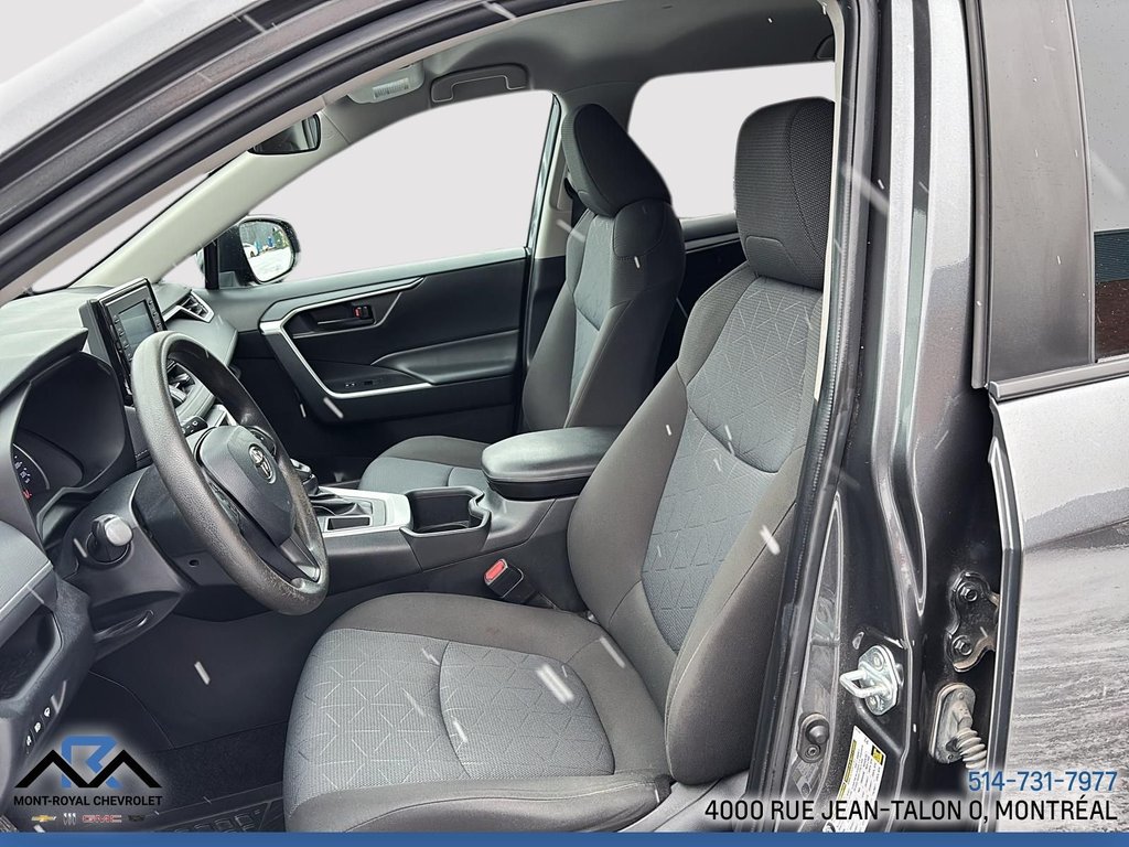 Toyota RAV4 LE 2022 à Montréal, Québec - 25 - w1024h768px
