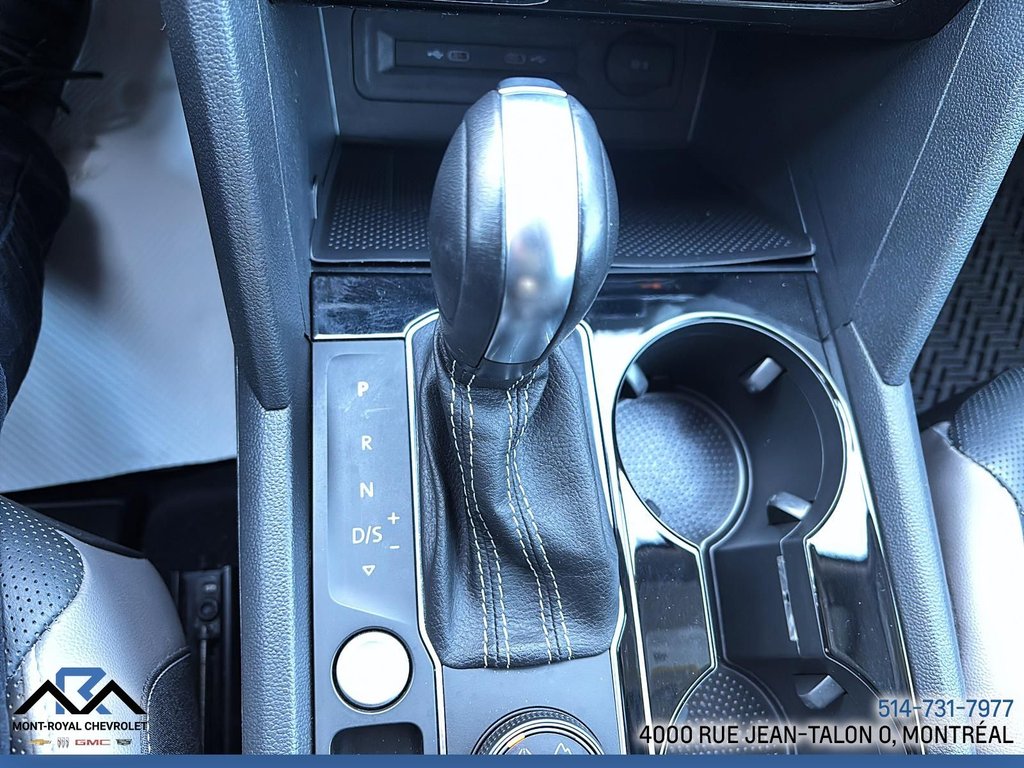 2022 Volkswagen Atlas Execline in Montréal, Quebec - 25 - w1024h768px