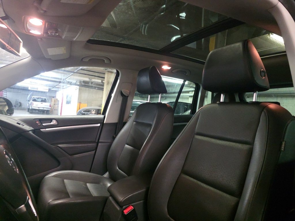 2017 Volkswagen Tiguan Comfortline in Montreal, Quebec - 2 - w1024h768px