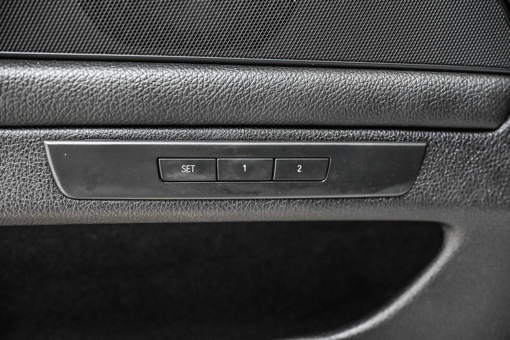 2016 BMW 5 Series in Brossard, Quebec - 20 - w1024h768px