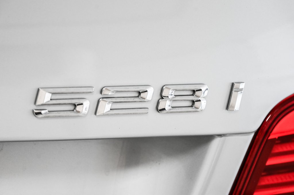 2016 BMW 5 Series in Brossard, Quebec - 16 - w1024h768px