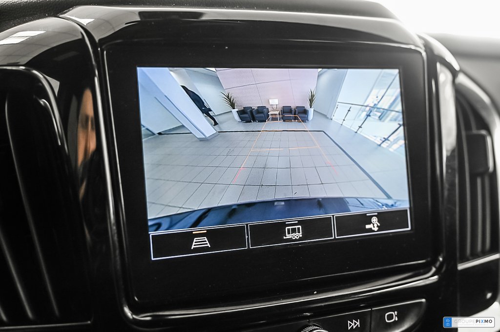 Chevrolet Traverse LT | AWD | V6 3.6L | SIÈGES CHAUFFANTS | CARPLAY | 2023 à Brossard, Québec - 27 - w1024h768px