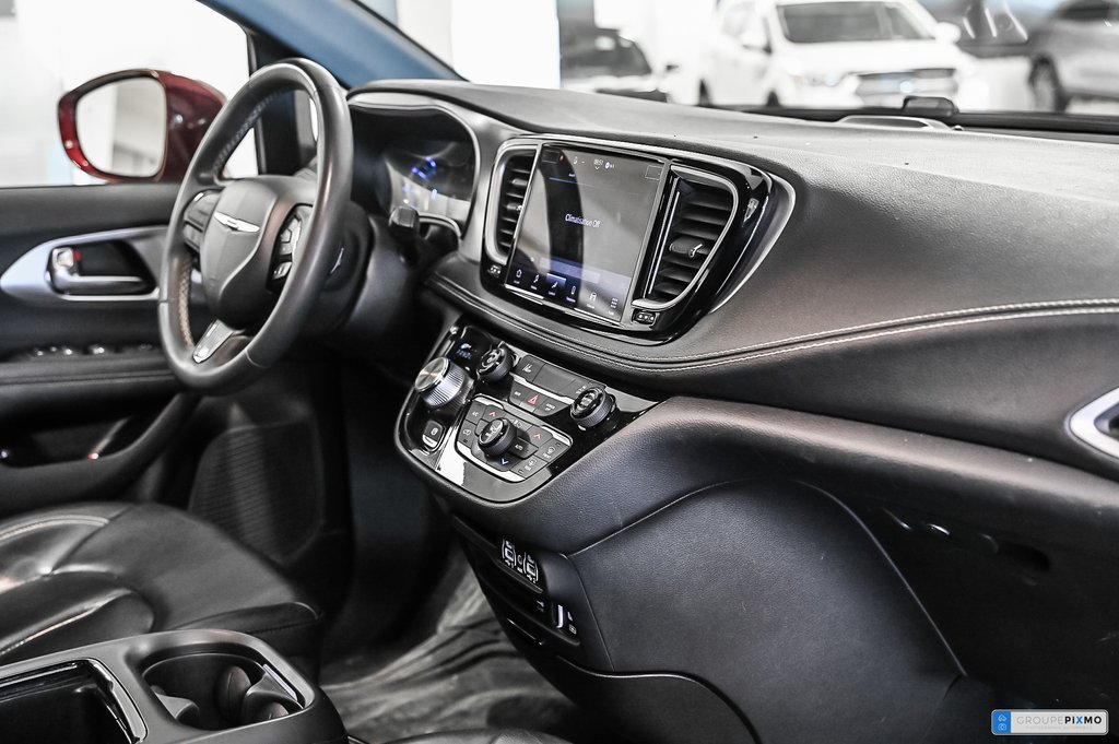 Chrysler Pacifica Hybrid  2022 à Brossard, Québec - 33 - w1024h768px
