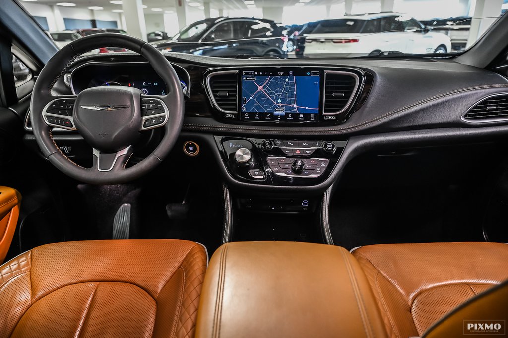 2023 Chrysler Pacifica Hybrid in Brossard, Quebec - 31 - w1024h768px