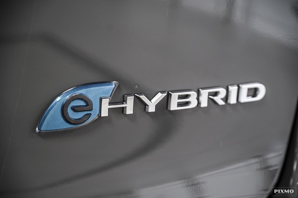 2023 Chrysler Pacifica Hybrid in Brossard, Quebec - 15 - w1024h768px