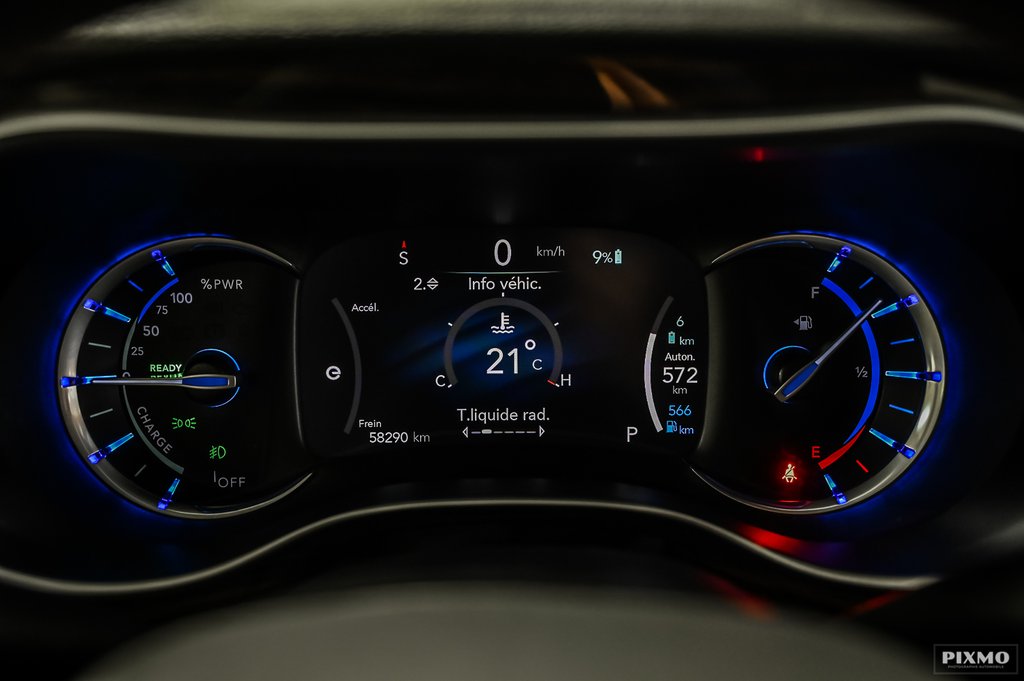 2023 Chrysler Pacifica Hybrid in Brossard, Quebec - 26 - w1024h768px